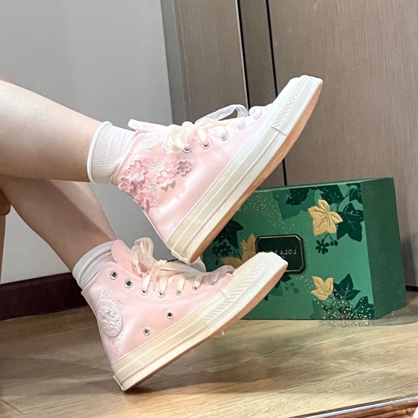 Embroidery Designer - Damen-Sneaker aus besticktem Canvas in Kirschrosa,