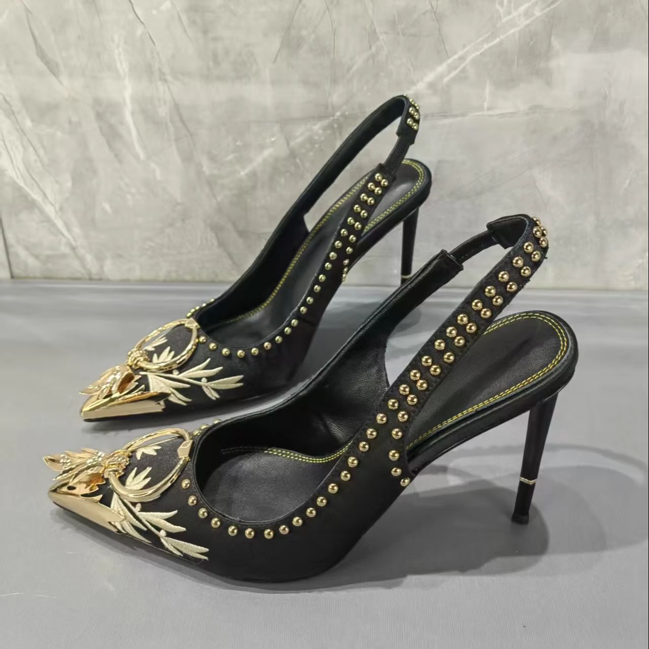 Bestickte Samt-Damensandalen N – Embroidery Designer Bewertung und Preis