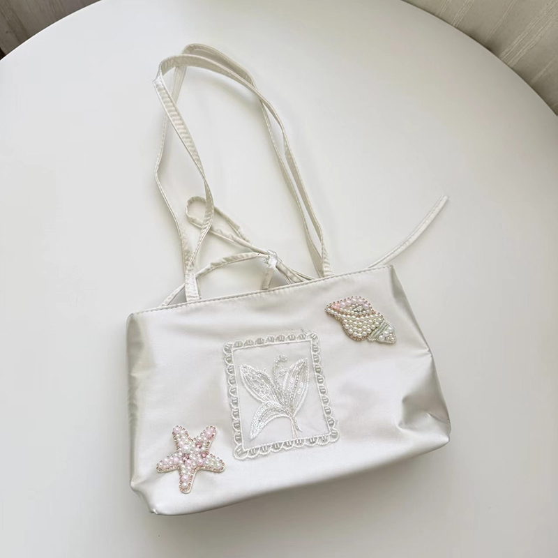 Y2K Samt-Seiden-Satin-Handtasc – Embroidery Designer Bewertung und Preis
