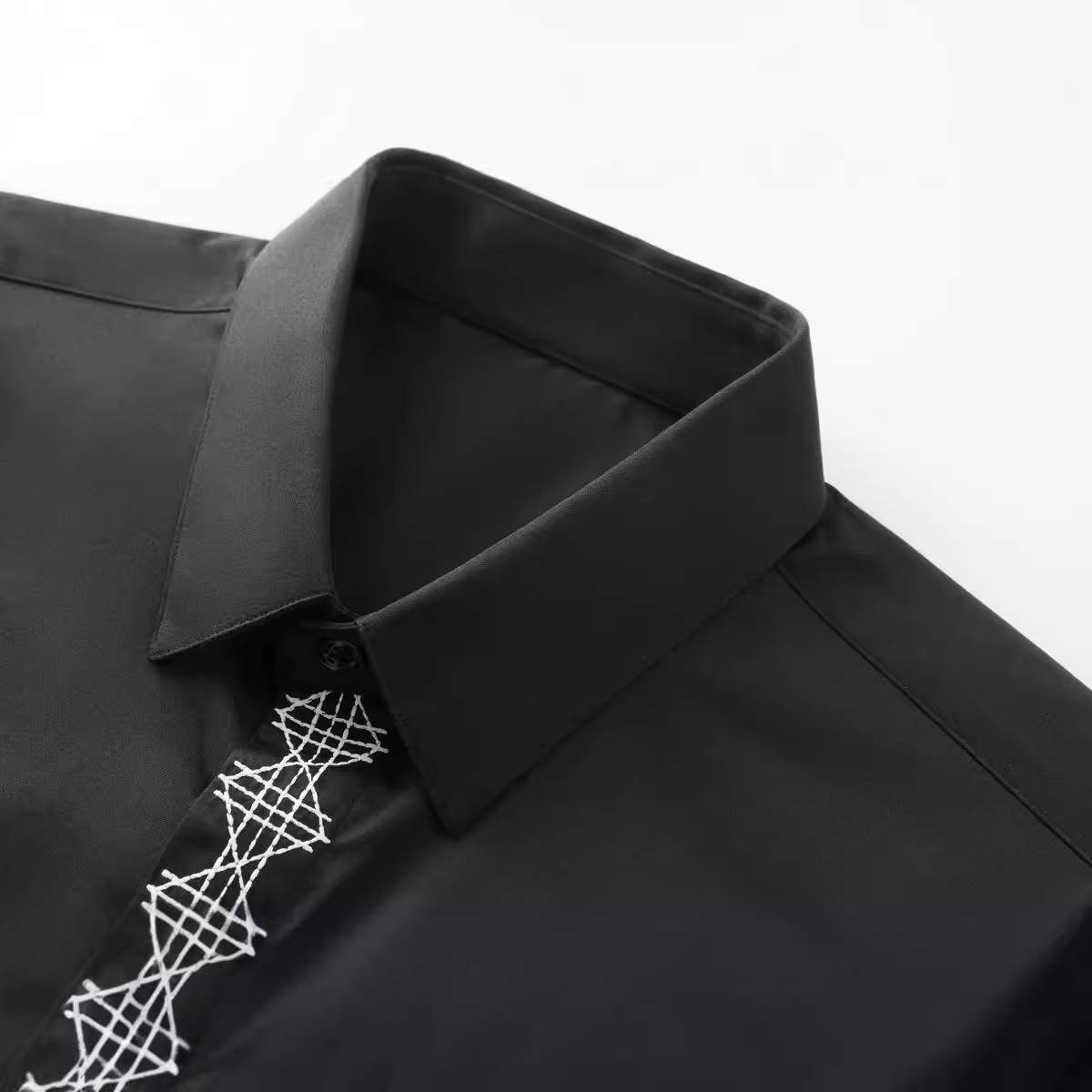 Herbst und Winter neues Produk – Embroidery On Black Shirt Bewertung und Preis