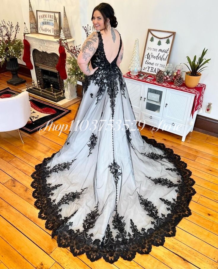 Gothic V-Ausschnitt Brautkleid – Embroidery Gothic Bewertung und Preis