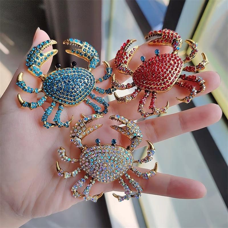 Modische Strass-Krabben-Brosch – Embroidery Fish Bewertung und Preis