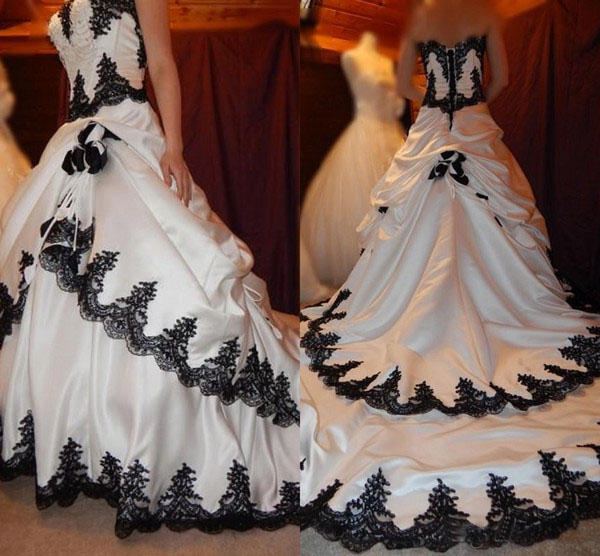 Vintage-Hochzeitskleid im Goth – Embroidery Gothic Bewertung und Preis