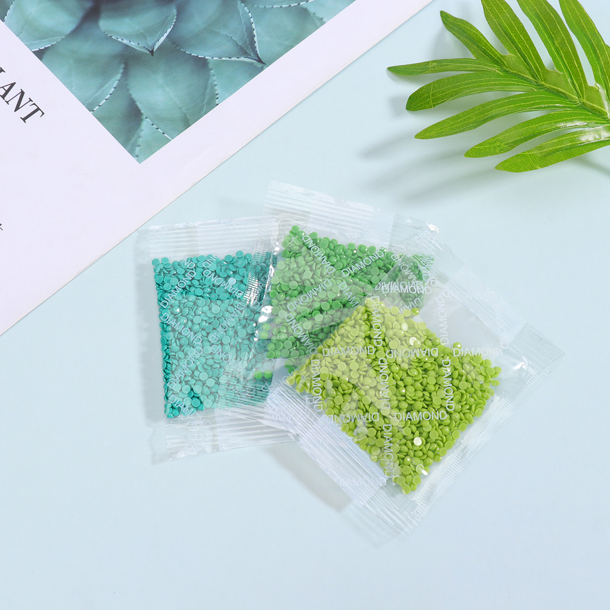 36 Stück runde Diamant-Strasss – Embroidery Art Bewertung und Preis